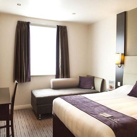 Premier Inn Premier Inn Wirral Greasby Extérieur photo